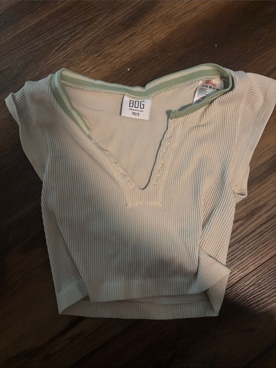 BDG Tops - BDG Cream Ribbed Cap-Sleeve Crop Top with Green Trim